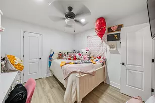 110 S 4th St, Conroe, TX 77301 - Photo 17