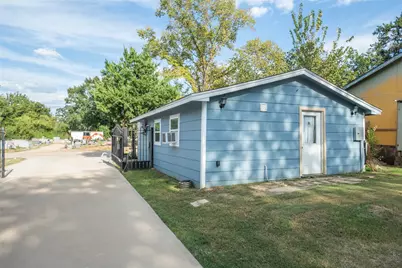 110 S 4th Street, Conroe, TX 77301 - Photo 31