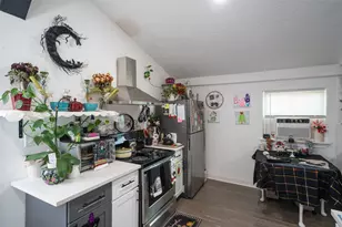 110 S 4th St, Conroe, TX 77301 - Photo 37