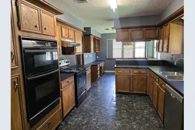 5000 Magnolia Lane, Bay City, TX 77414 - Photo 11