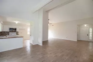 15106 Silverman St, Webster, TX 77598 - Photo 11