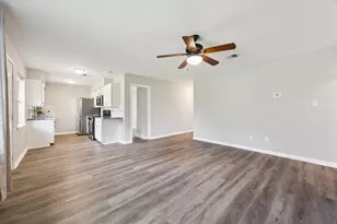 108 Annette Ln, Friendswood, TX 77546 - Photo 3