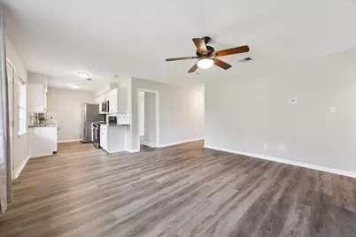 108 Annette Lane, Friendswood, TX 77546 - Photo 3