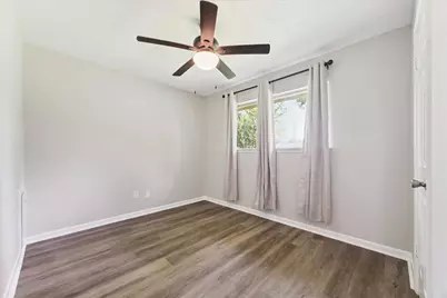 108 Annette Lane, Friendswood, TX 77546 - Photo 9