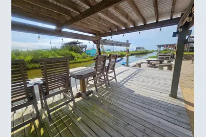 1072 Van Sant, Gilchrist, TX 77617 - Photo 3