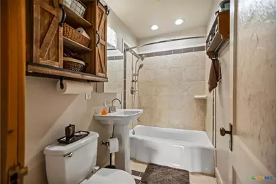 1067 County Road 307 N, Port Lavaca, TX 77979 - Photo 31