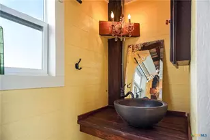 1067 County Road 307 N, Port Lavaca, TX 77979 - Photo 15