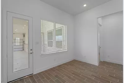 11814 Salty Bend Drive, Mont Belvieu, TX 77523 - Photo 9