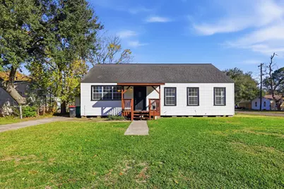 510 E Republic Avenue, Baytown, TX 77520 - Photo 3