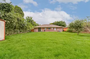 230 Bizerte St, Houston, TX 77022 - Photo 29