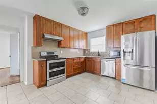 230 Bizerte St, Houston, TX 77022 - Photo 11