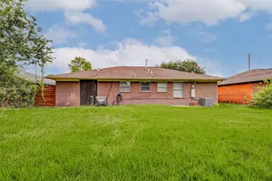 230 Bizerte St, Houston, TX 77022 - Photo 31