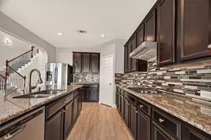 6638 Miller Shadow Ln, Sugar Land, TX 77479 - Photo 13