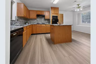 9618 Meadowchase Court, Houston, TX 77065 - Photo 11