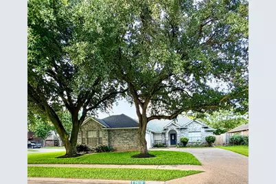 9618 Meadowchase Court, Houston, TX 77065 - Photo 3