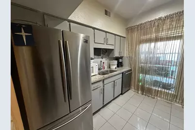 9809 Richmond Ave, Unit J-12, Houston, TX 77042 - Photo 5