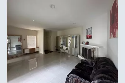 9809 Richmond Ave, Unit J-12, Houston, TX 77042 - Photo 3