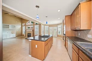 10 Dove Trace Cir, The Woodlands, TX 77382 - Photo 5