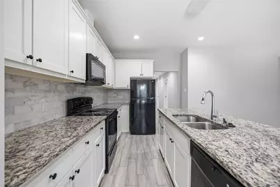 3425 Mount Pleasant Street #B, Houston, TX 77021 - Photo 9