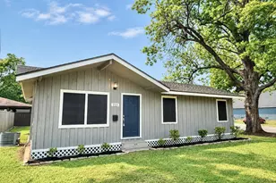 310 S Shanks St, Clute, TX 77531 - Photo 1