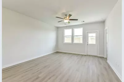 25984 Liberation Road, Cleveland, TX 77328 - Photo 9