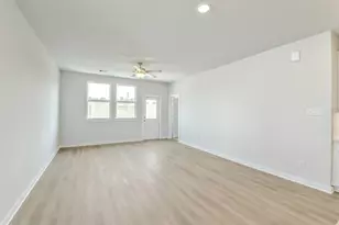 25984 Liberation Rd, Cleveland, TX 77328 - Photo 13