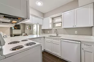 7312 Seawall Blvd, Galveston, TX 77551 - Photo 7