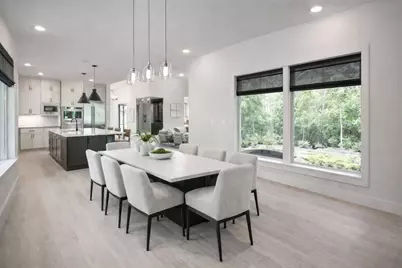 22420 Meadowhurst Circle W, Tomball, TX 77377 - Photo 5