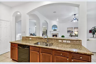 7014 Spruce View Court, Richmond, TX 77407 - Photo 9