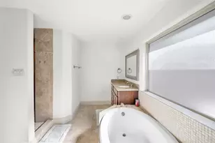 5931 Kansas St, Houston, TX 77007 - Photo 27