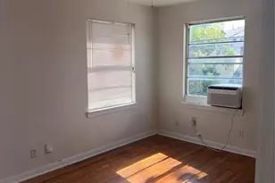 1925 McDuffie, Houston, TX 77019 - Photo 9