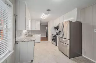 1508 N San Jacinto St, Conroe, TX 77301 - Photo 3