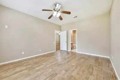 4313 38th Street, Dickinson, TX 77539 - Photo 7