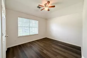 4123 Applecreek Bend Dr, Stafford, TX 77477 - Photo 9
