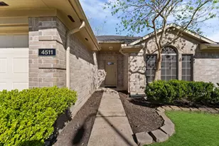 4511 Hunter Green Ct, Fresno, TX 77545 - Photo 3