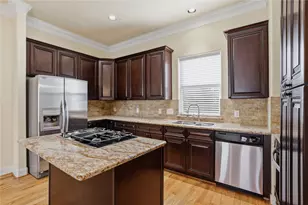 11017 Upland Forest Dr, Houston, TX 77043 - Photo 5