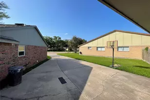 16510 Oxnard Ln, Friendswood, TX 77546 - Photo 35