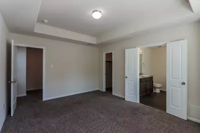 6630 Blimp Base Boulevard, Hitchcock, TX 77563 - Photo 11