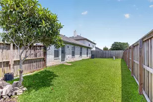 10202 Cades Creek Ct, Houston, TX 77089 - Photo 29