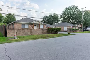 904 Ellena Rd, Houston, TX 77076 - Photo 13