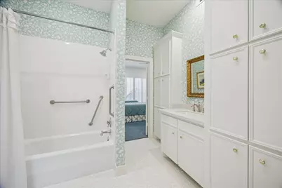 154 Glynn Way Drive, Houston, TX 77056 - Photo 19