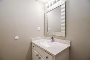 17105 Beaver Springs Dr, Houston, TX 77090 - Photo 19