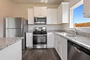 10351 Red Cardinal Dr, Cleveland, TX 77328 - Photo 7