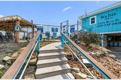 3811 Brewster Key Drive, Galveston, TX 77554 - Photo 39