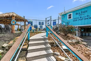 3811 Brewster Key Dr, Galveston, TX 77554 - Photo 39