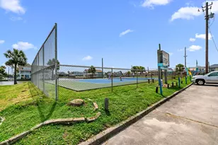3811 Brewster Key Dr, Galveston, TX 77554 - Photo 41