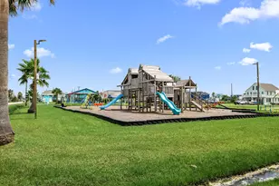 3811 Brewster Key Dr, Galveston, TX 77554 - Photo 43
