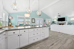 3811 Brewster Key Dr, Galveston, TX 77554 - Photo 15