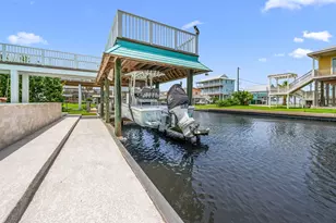 3811 Brewster Key Dr, Galveston, TX 77554 - Photo 33