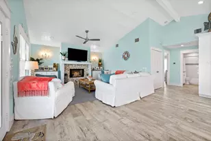 3811 Brewster Key Dr, Galveston, TX 77554 - Photo 7